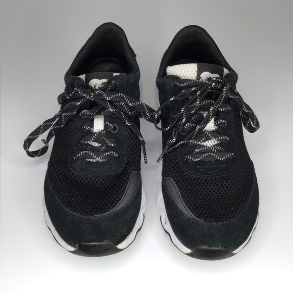 Sorel Kinetic Lite Lace Sneaker in Dark Green and Black. - Picture 2 of 12